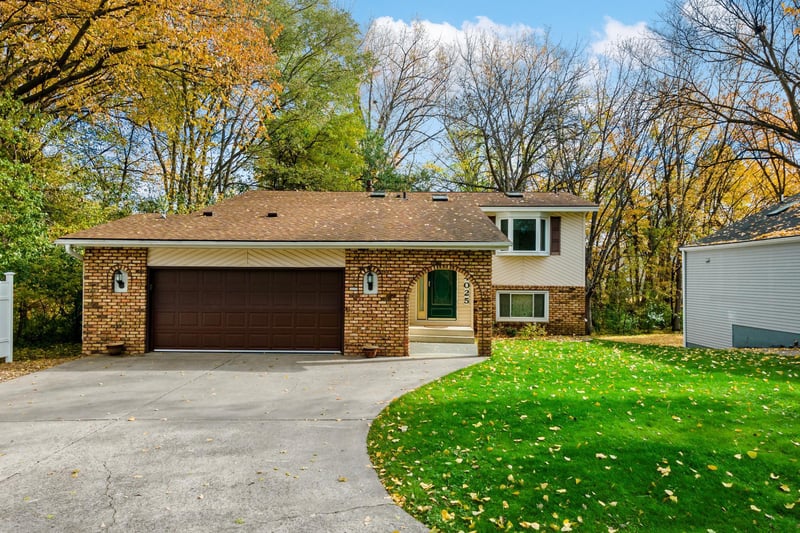 4025 Fordham Dr NE, Saint Anthony, MN 55421