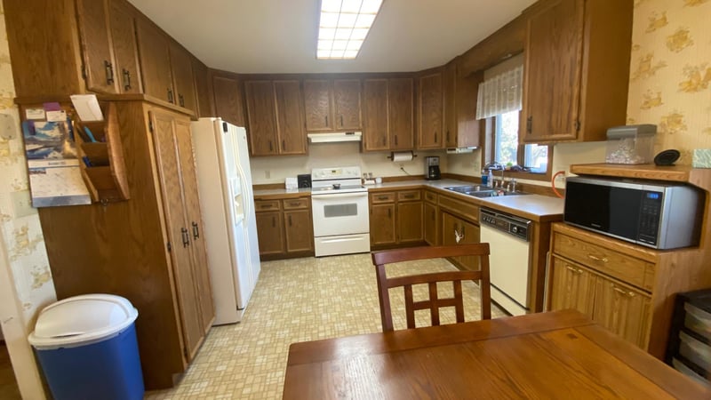 421 Smith Ave, Heron Lake, MN 56137