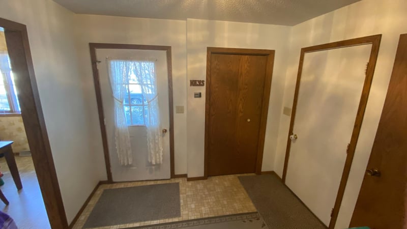421 Smith Ave, Heron Lake, MN 56137