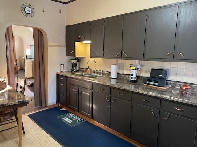 1311 Reaney Ave, Saint Paul, MN 55106