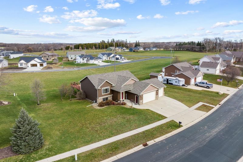 510 9th St NW, Dodge Center, MN 55927
