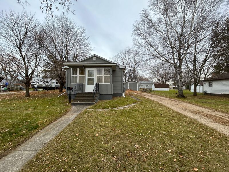 724 S 10th St, Montevideo, MN 56265