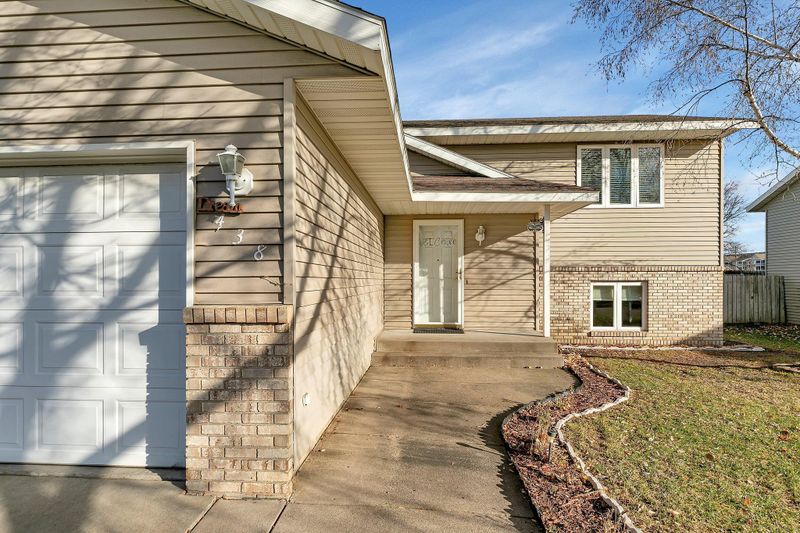 438 13th Ave S, Sauk Rapids, MN 56379