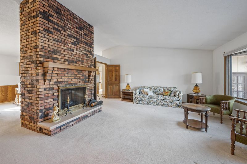 308 W Park St, River Falls, WI 54022