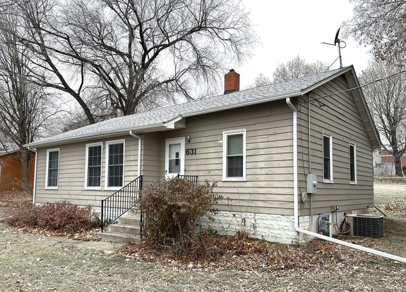 631 Willis St, Dassel, MN 55325