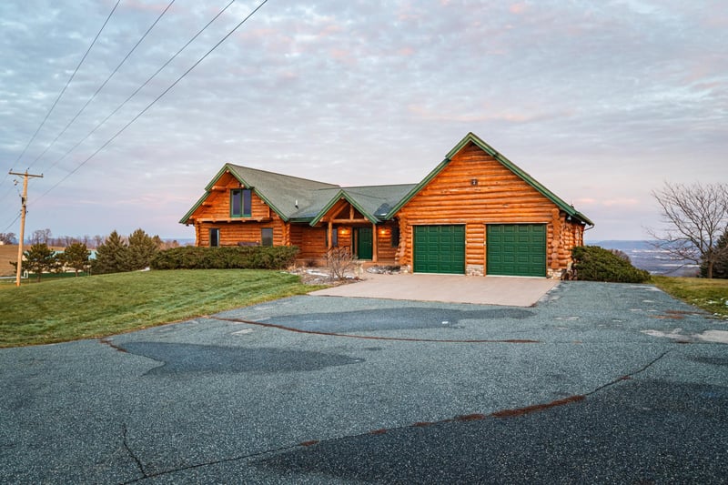 31994 County Road 1, La Crescent, MN 55947