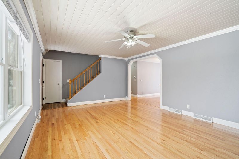 2615 Woodhurst Dr, Faribault, MN 55021