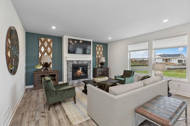 1919 Balsam Dr, Carver, MN 55315