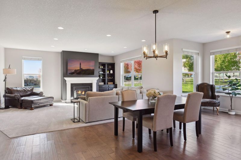 4056 Holasek Pa, Chaska, MN 55318