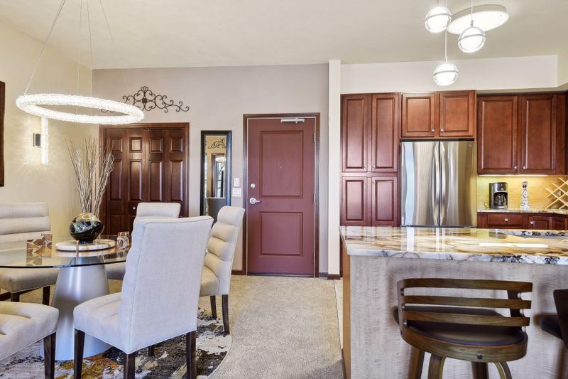 3110 N Chestnut St #204, Chaska, MN 55318