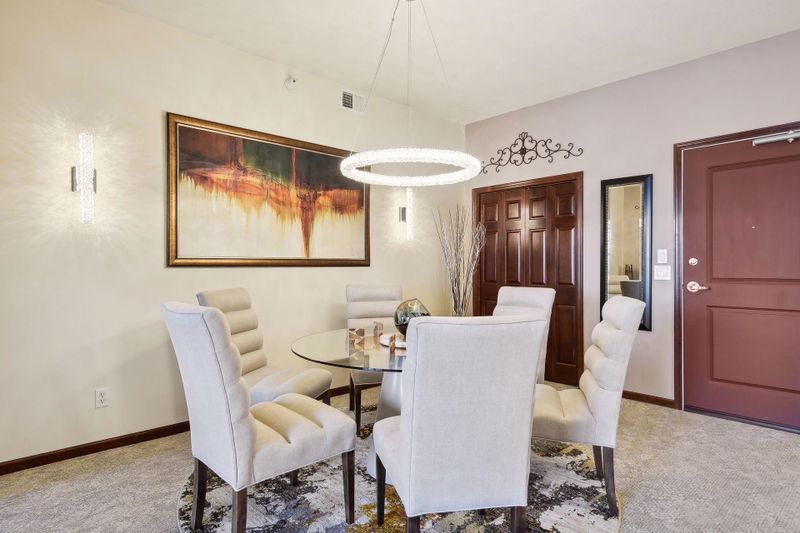 3110 N Chestnut St #204, Chaska, MN 55318