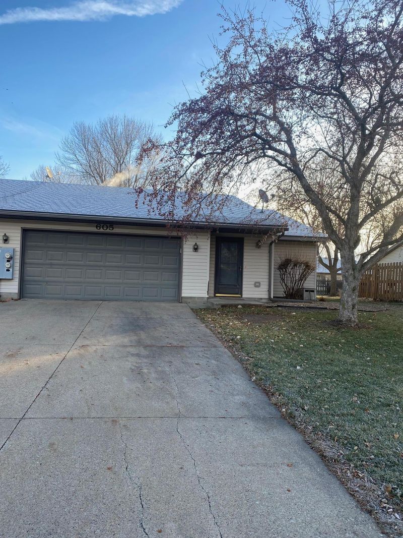 605 E Welco Dr, Montgomery, MN 56069