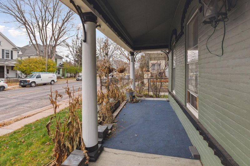 727 Monroe St NE, Minneapolis, MN 55413