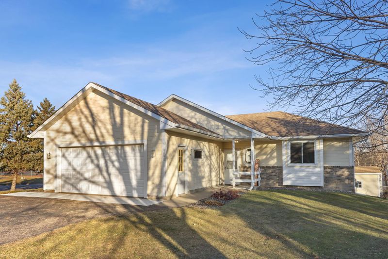 5098 Lansing Ave NE, Albertville, MN 55301