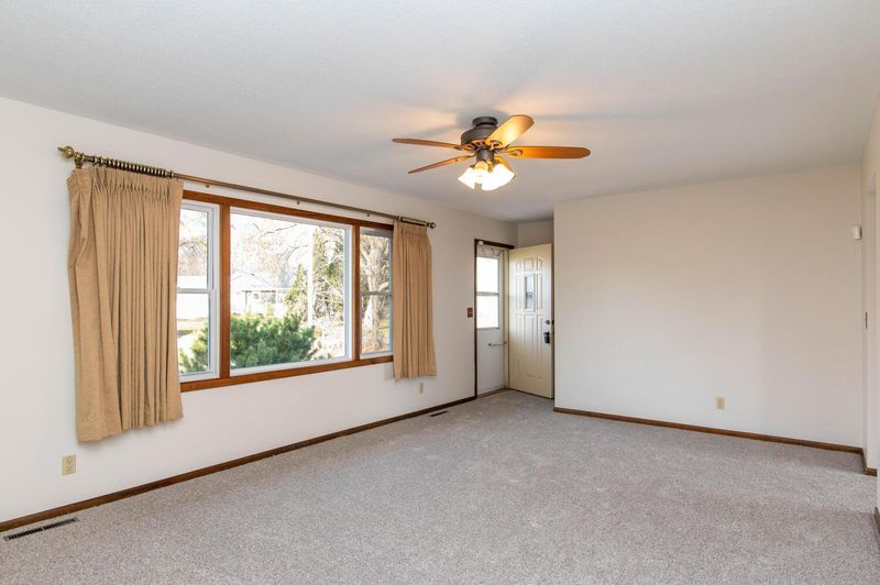 58 119th Cir NE, Blaine, MN 55434