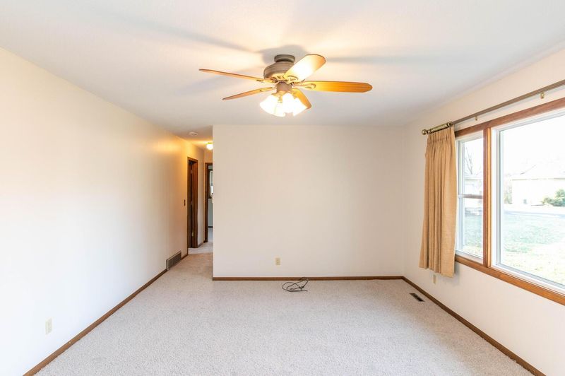58 119th Cir NE, Blaine, MN 55434