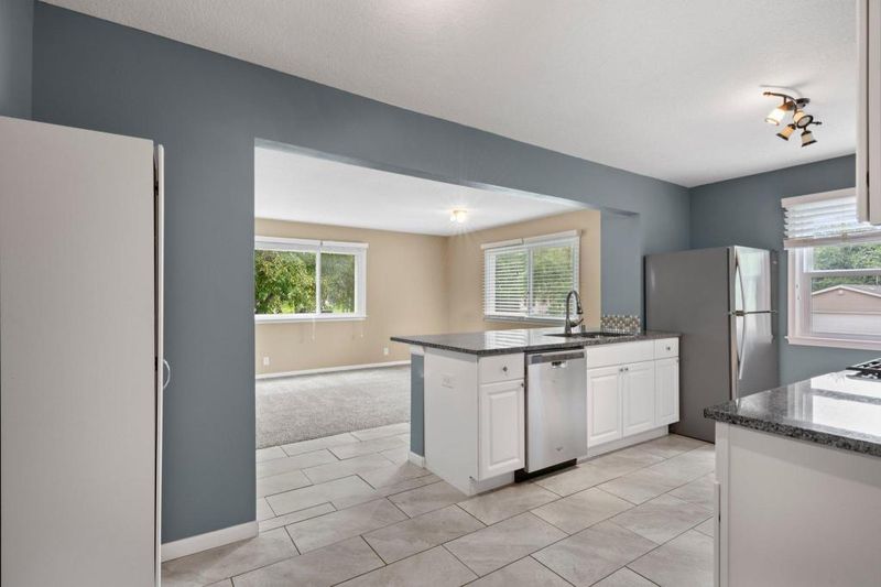 2650 Meridian Dr, Robbinsdale, MN 55422