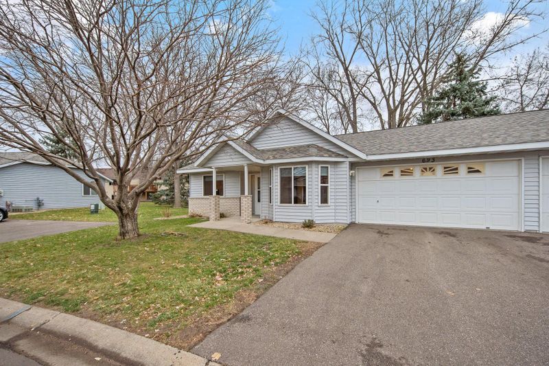 693 Belland Ave, Vadnais Heights, MN 55127
