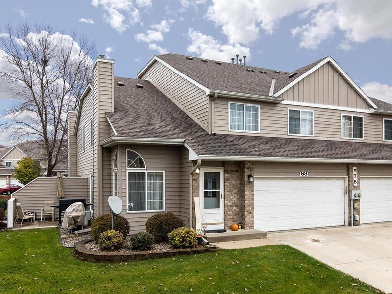 975 106th Ln NW #63, Coon Rapids, MN 55433