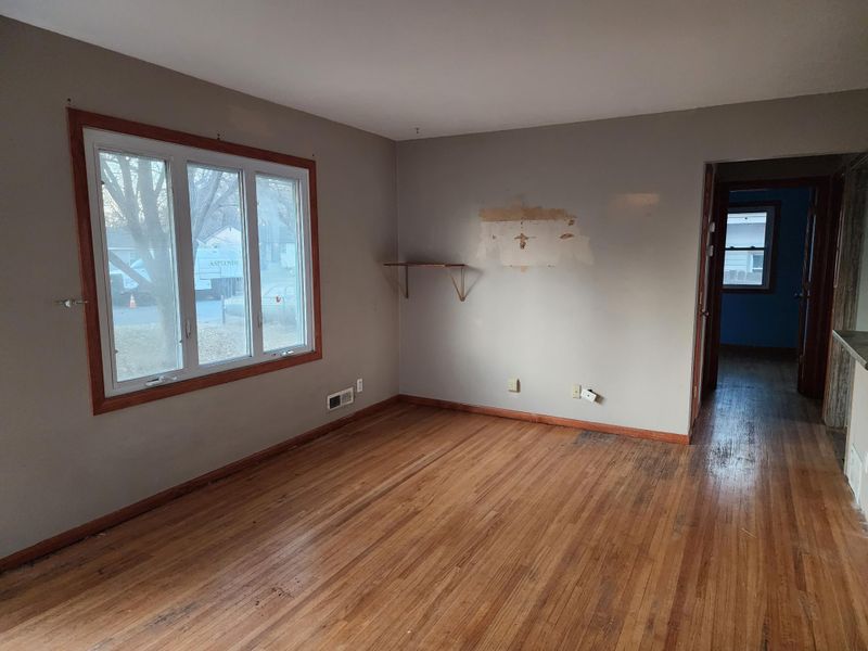 11019 7th St NE, Blaine, MN 55434