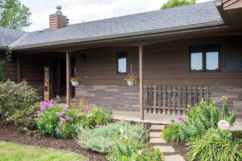 7864 145th St NW, Annandale, MN 55302