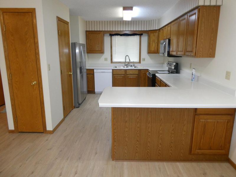 405 19th St, Windom, MN 56101