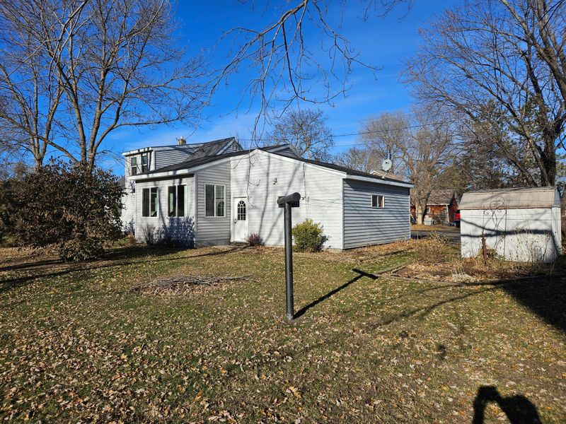 401 5th St SW, Little Falls, MN 56345