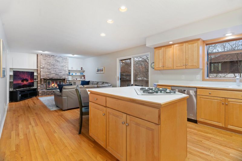 9901 Saint Johns Rd, Minnetonka, MN 55305