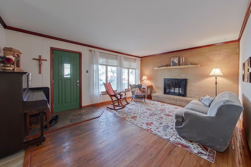 1007 2nd St SE, Forest Lake, MN 55025