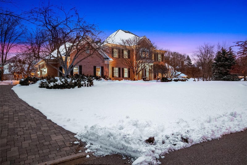 13800 Crowne Hill Ln, Minnetonka, MN 55305