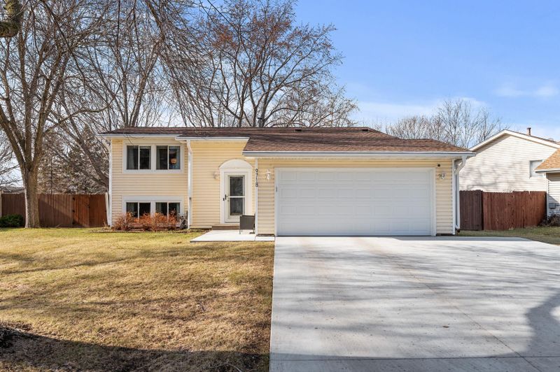 9718 Heath Ave S, Cottage Grove, MN 55016