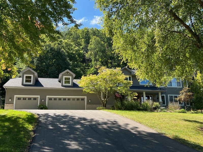 172 Jay Bee Dr, Winona, MN 55987