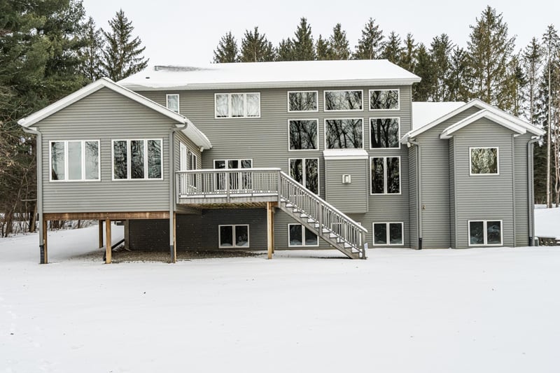 330 Sugarloaf Pw, Zumbrota, MN 55992
