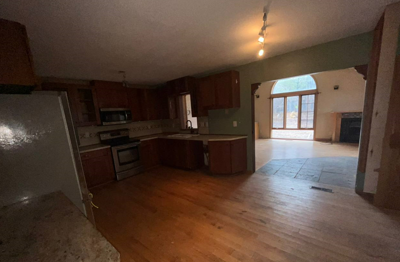 3825 Jordan Ave N, New Hope, MN 55427