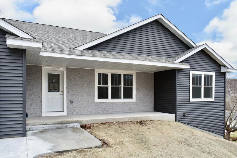 8740 Locust Ln, Winona, MN 55987