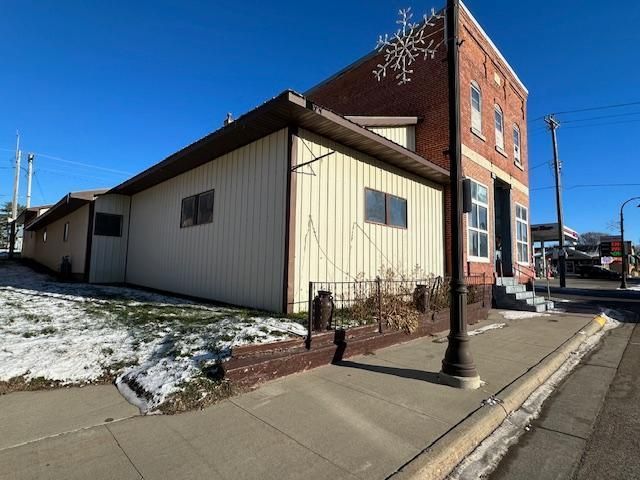 158 W Main St, Spring Grove, MN 55974