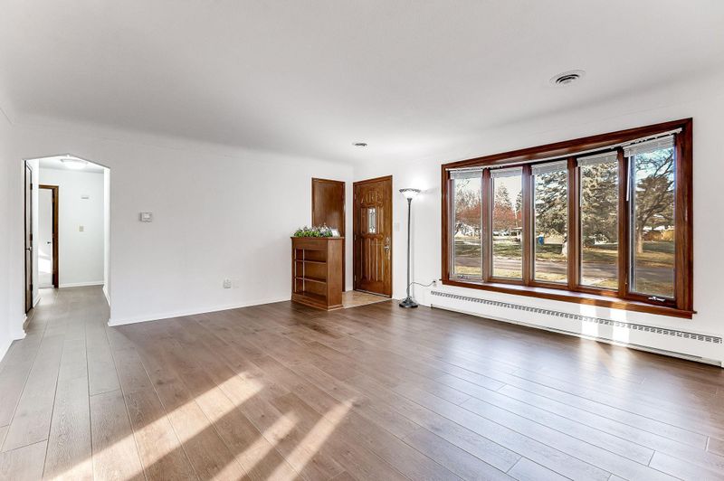 2030 Idaho Ave E, Saint Paul, MN 55119