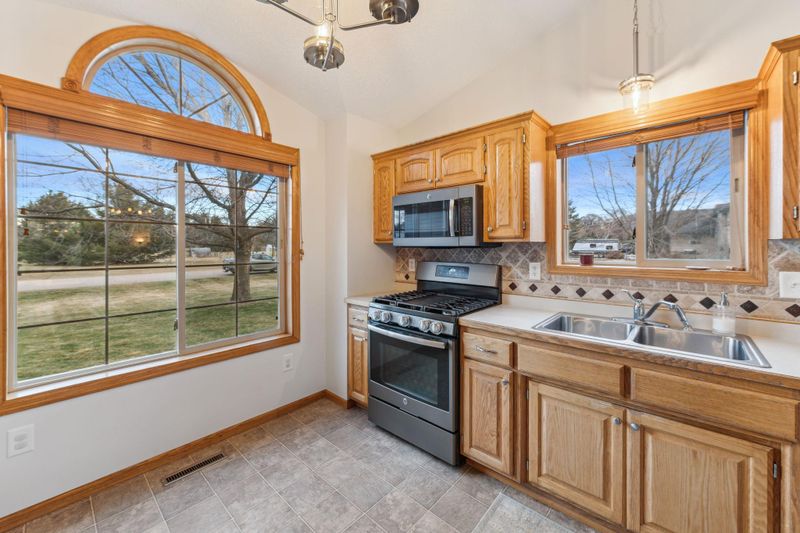 7860 Baylor St NE, Wyoming, MN 55092