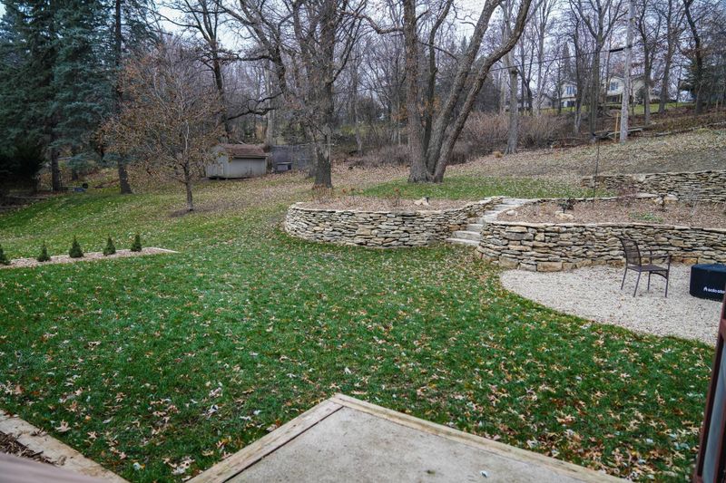 2210 11th Ave NW, Rochester, MN 55901
