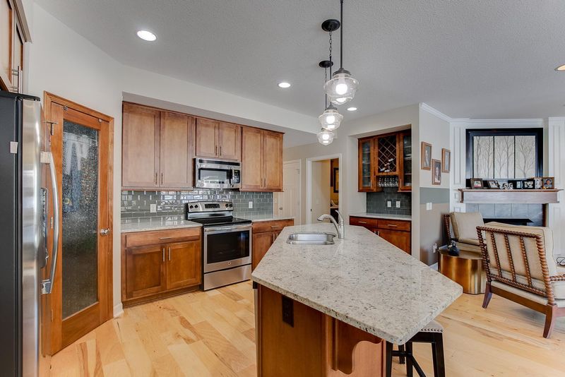 8736 Upper 7th Pl, Lake Elmo, MN 55042