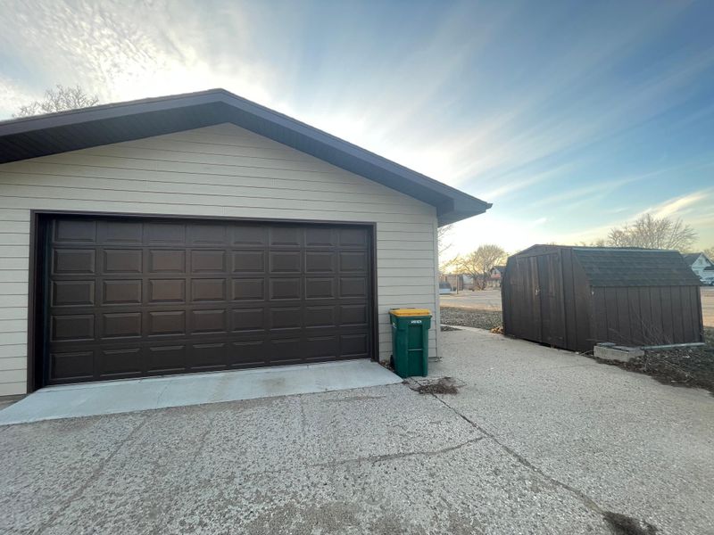112 4th St, Ortonville, MN 56278