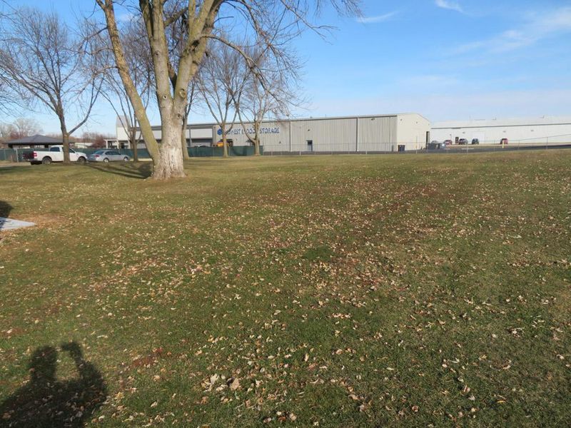 2025 S Bridge St, New Ulm, MN 56073