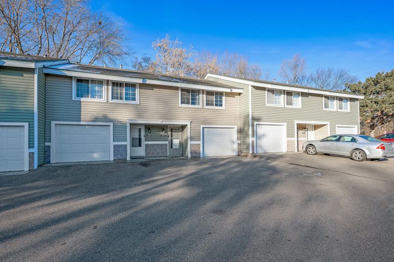 3317 River Bluff Dr #118, Eagan, MN 55121