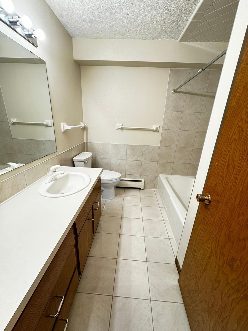 5420 Three Points Blvd #213, Mound, MN 55364