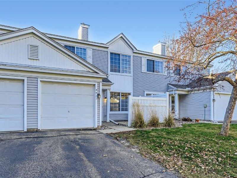 4411 Naper Bay #94, Eagan, MN 55122