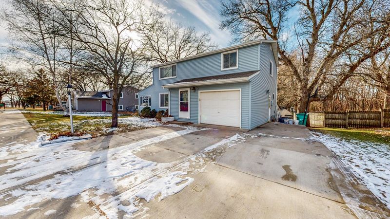 709 NW 10th St NW, Waseca, MN 56093