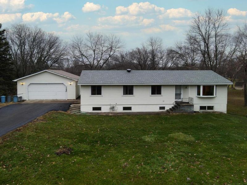 7260 Pioneer Trl, Loretto, MN 55357