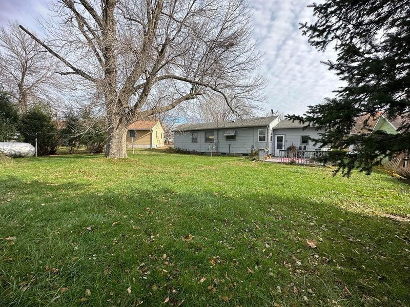 212 N 8th St, Kiester, MN 56051