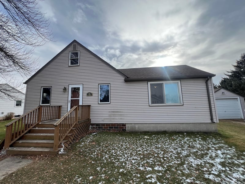 105 W Clark St, Jeffers, MN 56145