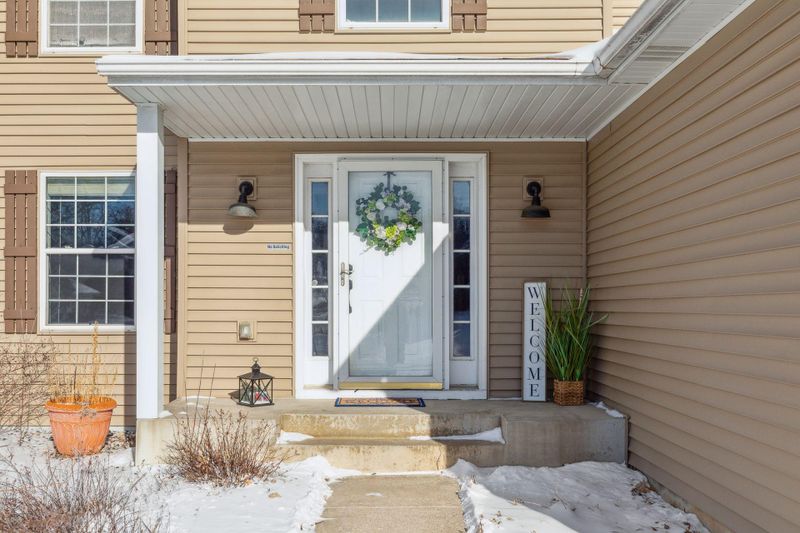 2211 Marilyn Ave, Eagan, MN 55122